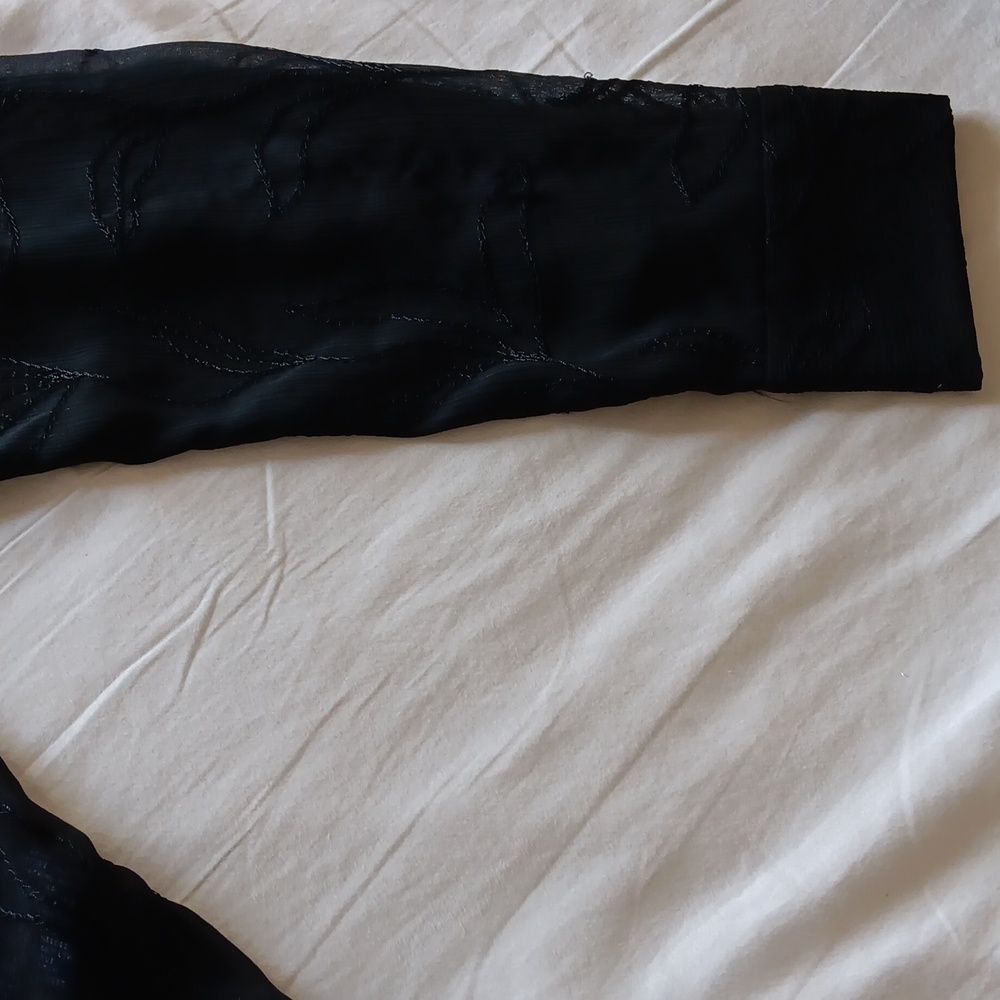 Evan Picone Black Sheer Embroidered Button Blouse Or Dinner Jacket.EUC - Picture 7 of 10